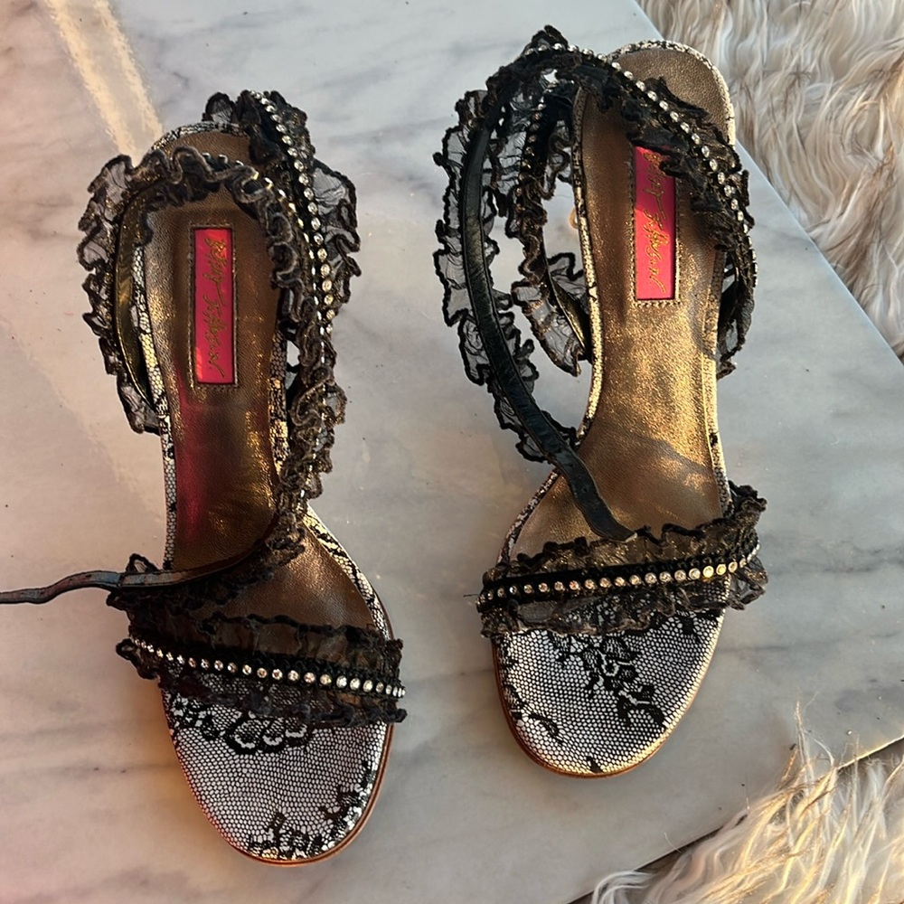 Betsey Johnson Black Lace Sandals High Heel - Picture 3 of 10